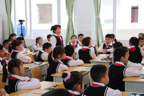 ����Сѧ�Ӷ�У����ѧϵ�б�������������չ���  ̨ͬ�������ɳ�